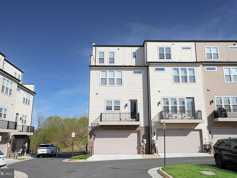 14301 Beckett Glen Cir — Photo 33