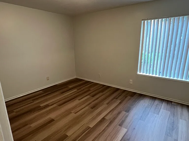 13000 Dronfield Ave #110 — Photo 7