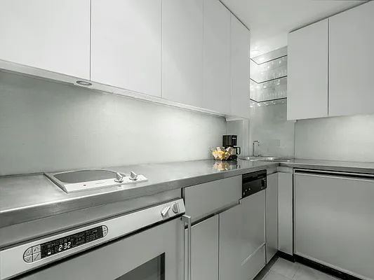 Sold by Sotheby's International Realty | media 15