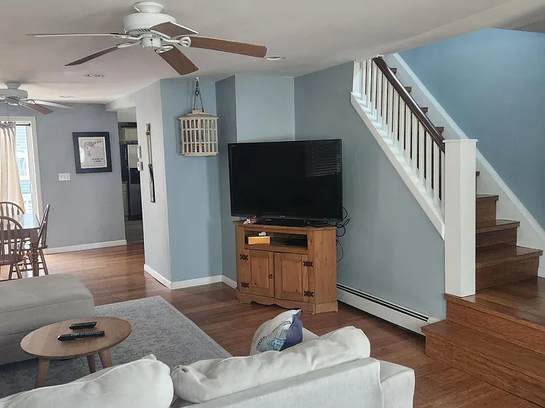 32 Beach St — Photo 7