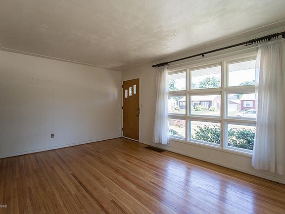 4th image of 5145 Mildred Ave SE
