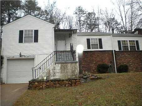 1st image of 3711 Connelly Ln