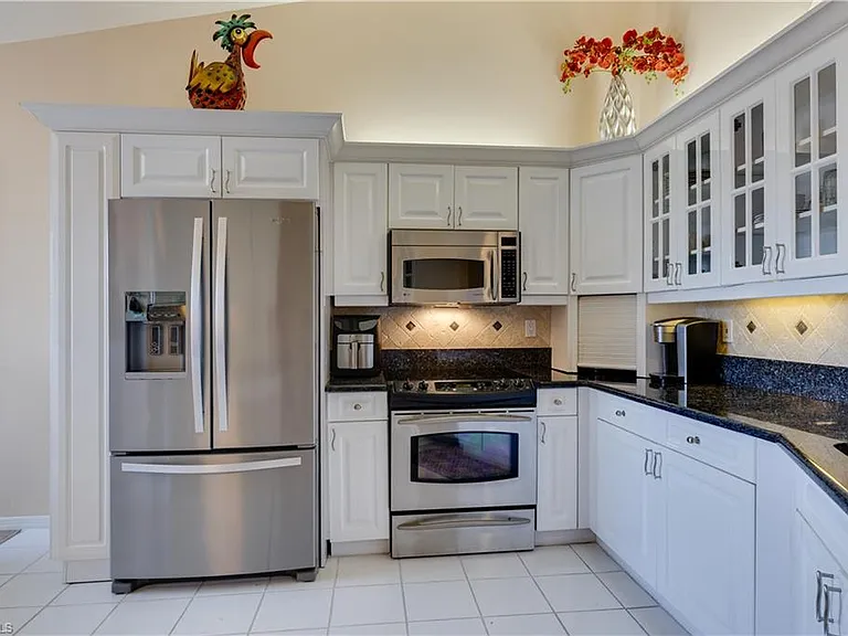 8420 Excalibur Cir #R12 — Photo 14