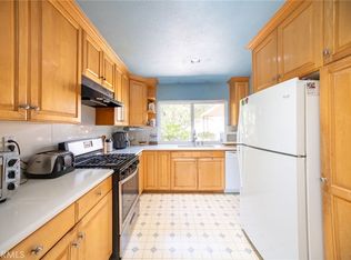 2433 Medina Ave, Simi Valley, CA 93063