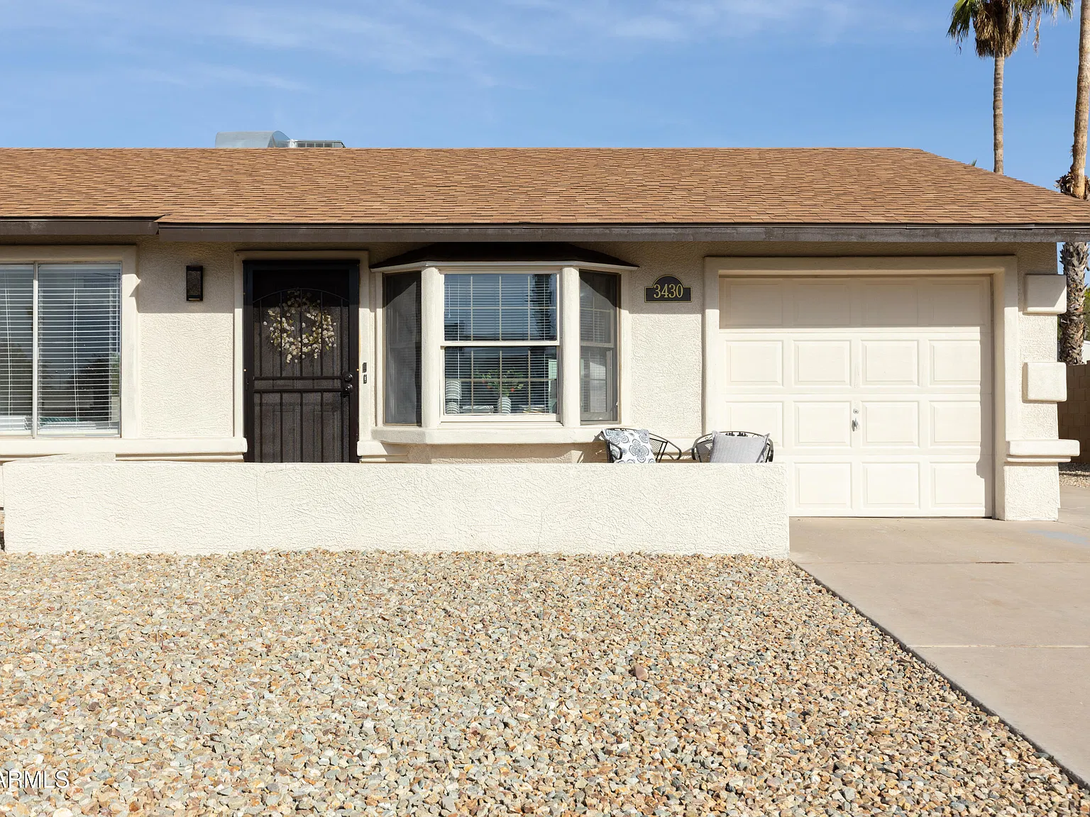 3 bed, 2.0 bath, 1216 sqft, $2,200 — Photo 3