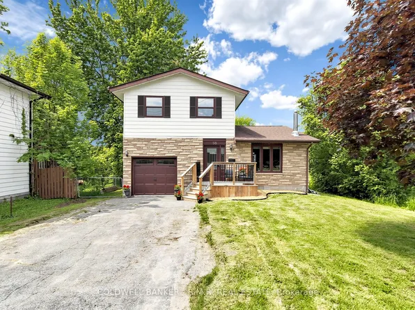 98 Metro Rd S, Georgina, ON L4P 1W2