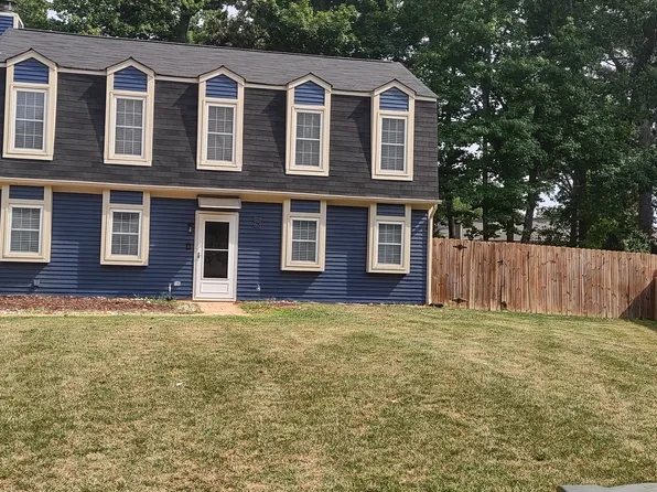 5 Hadley Pl, Newport News, VA 23608