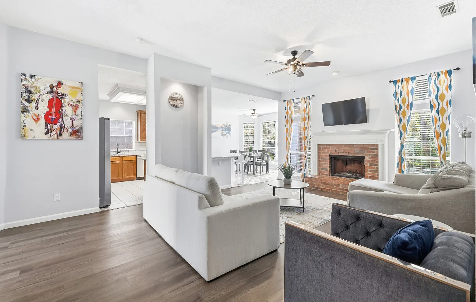 4 bed, 2.0 bath, $5,557 — Photo 1