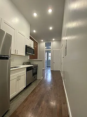 Rented by Bruma Realty LLC | media 2