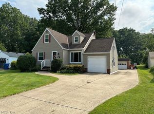 3808 Clague Rd, North Olmsted, OH