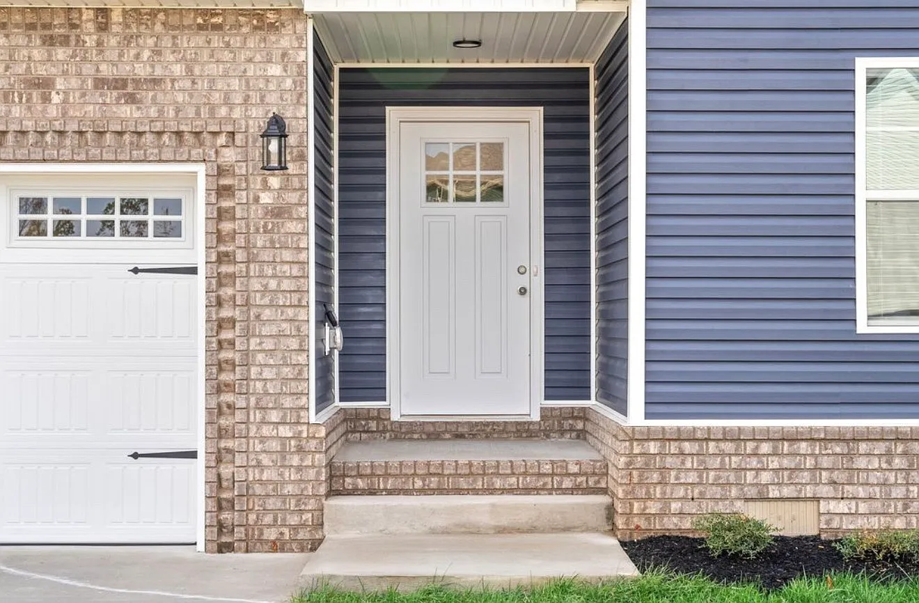 3 bed, 1374 sqft, $1,950 — Photo 4