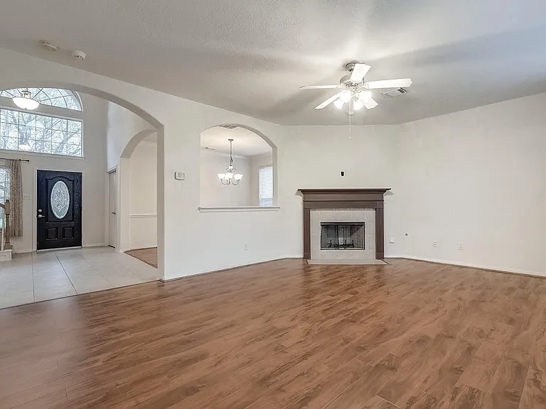 7023 Sundance Meadows Ln — Photo 2