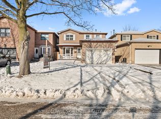 18 Charlton Cres, Ajax, ON L1S4B8