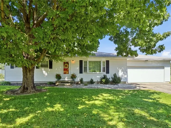 1683 Hillcrest Ave, Wilmington, OH 45177