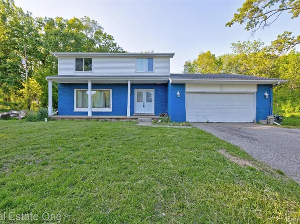 4161 Seymour Lake Rd, Oxford, MI 48371