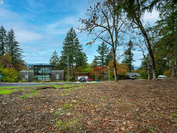 2985 Capital Dr #3, Eugene, OR 97403