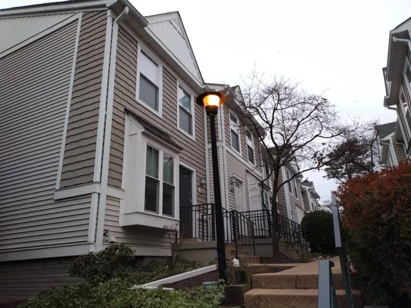 3833 9th Rd S, Arlington, VA 22204