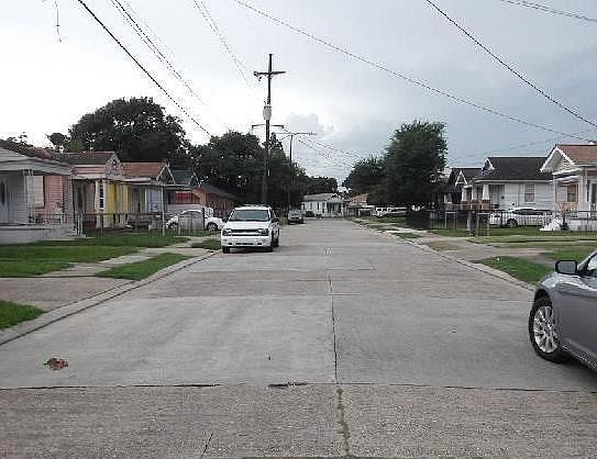 5th image of 2422 Verbena St