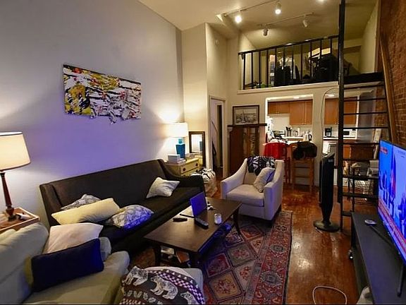 2nd image of 117 E 11th St APT 4A