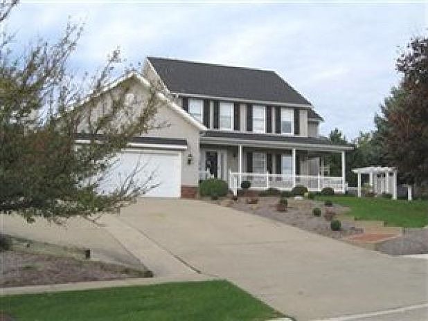 1st image of 700 Red Rock Dr