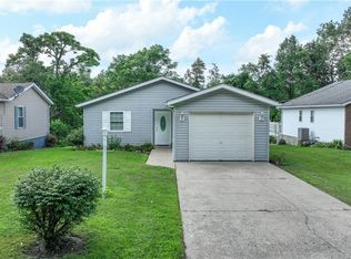 215 Railroad St, Barnesville, OH 43713