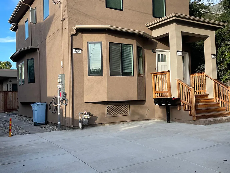 1825 Berkeley Way — Photo 1