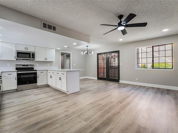 3rd image of 4281 Sanderling Cir Unit 135