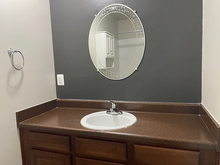 Marianne Manor Apartments — Photo 45