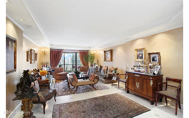 Sold by Douglas Elliman | media 37