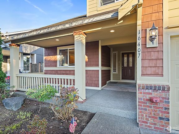 4th image of 16407 25th Avenue Ct E