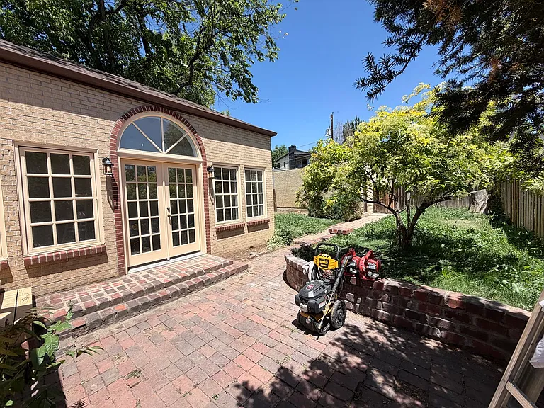 340 S Franklin St — Photo 25