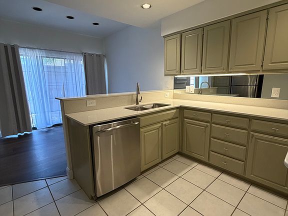 3rd image of 5100 Verde Valley Ln APT 138
