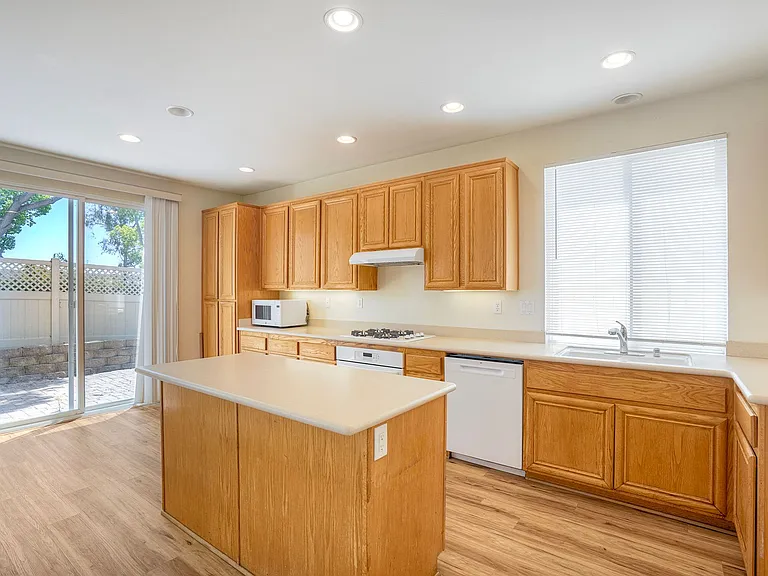2938 W Canyon Ave W — Photo 12