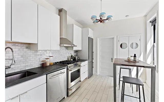 Rented by Douglas Elliman | media 20