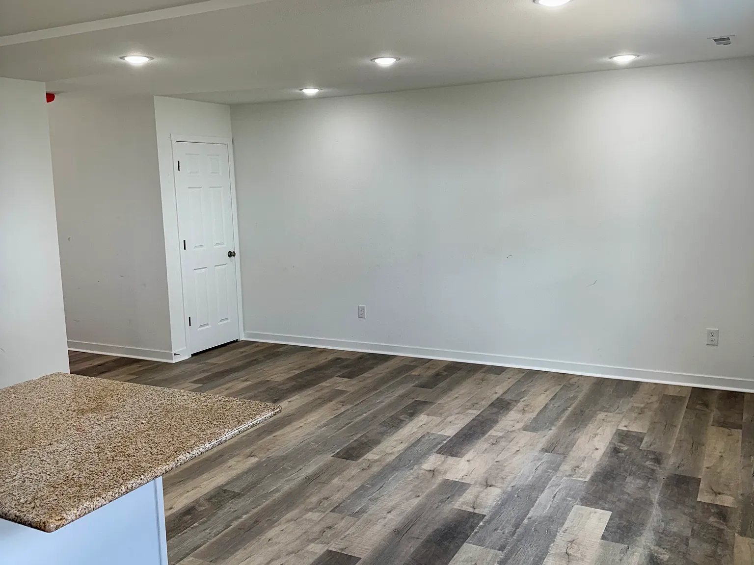 3 bed, 2.5 bath, 1500 sqft, $1,650 — Photo 4