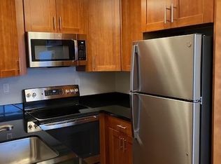 1296 Laurel St APT 4, San Carlos, CA 94070