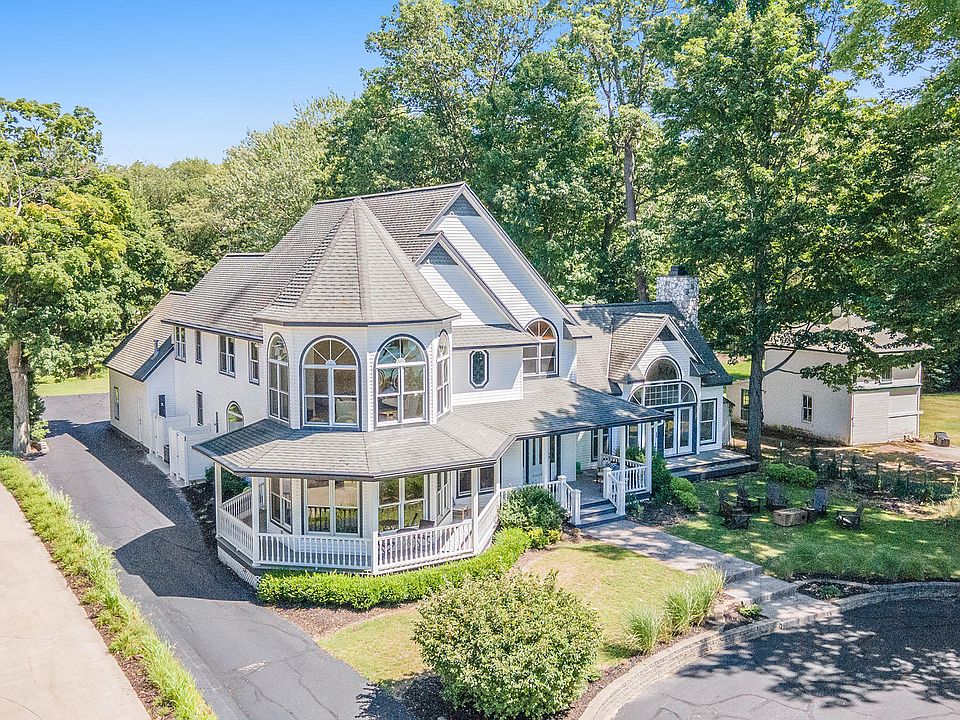 1st image of 3079 Lakeshore Dr