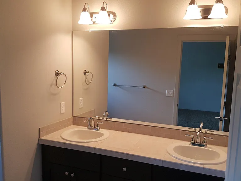 8203 NE 15th Ave — Photo 6