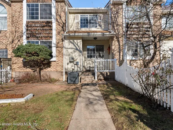 8 Dreyer Ave #A, Staten Island, NY 10314