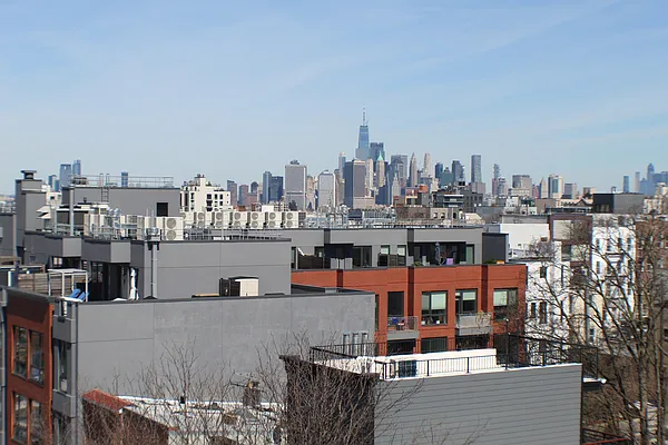 Rented by Makover Group Inc | media 9