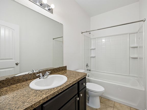 5th image of 4236 Gallowgate Dr
