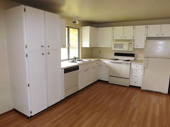2nd image of 9111 Fawnlily Cir W