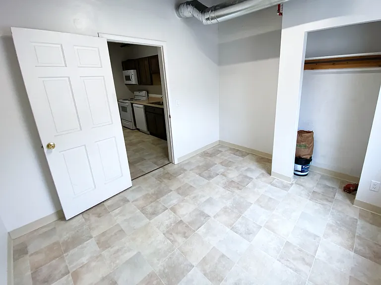 72 N Court St #72.5 — Photo 5
