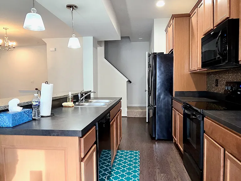 3034 Meridian Cmns #B — Photo 22