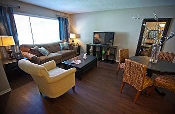 3rd image of 15300 Greenhaven Ln APT 133
