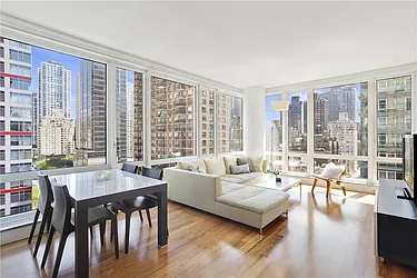 Rented by R New York