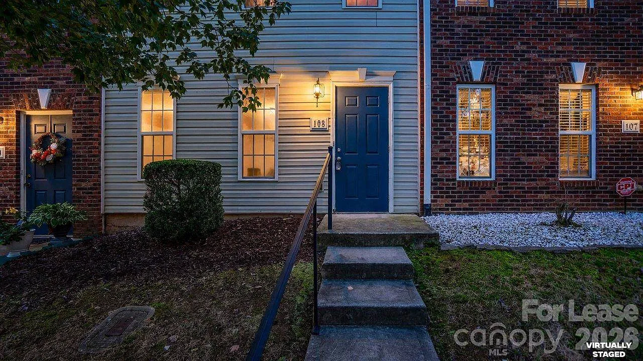 2 bed, 2.5 bath, 1480 sqft, $1,695 — Photo 2