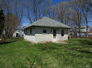 2381 Lake Rd, Ransomville, NY 14131
