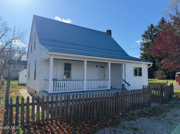 141 Packard St, Claysburg, PA 16625