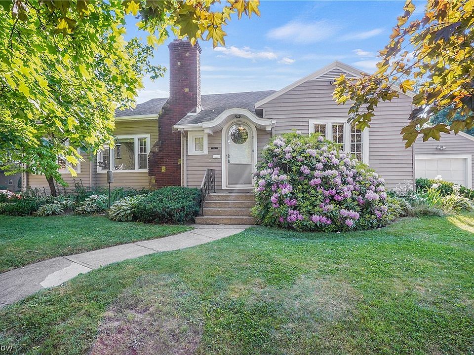 1st image of 62 Harcourt Dr